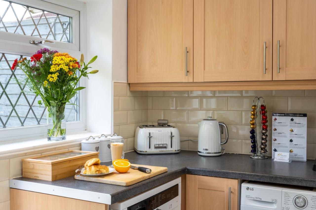 Mulberry House - Luxurious And Modern 4-Bed In Solihull Near Nec,Jlr, Airport, Resorts World, Hs2 Exterior photo